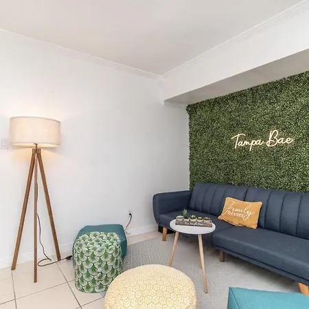 6 Bedroom Bucs Airport Mall Beach Wifi